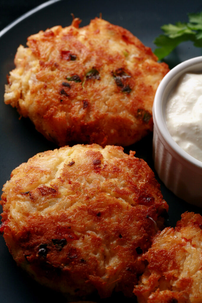 Easy Keto Crab Cakes Recipe [Gluten Free] Low Carb Hoser