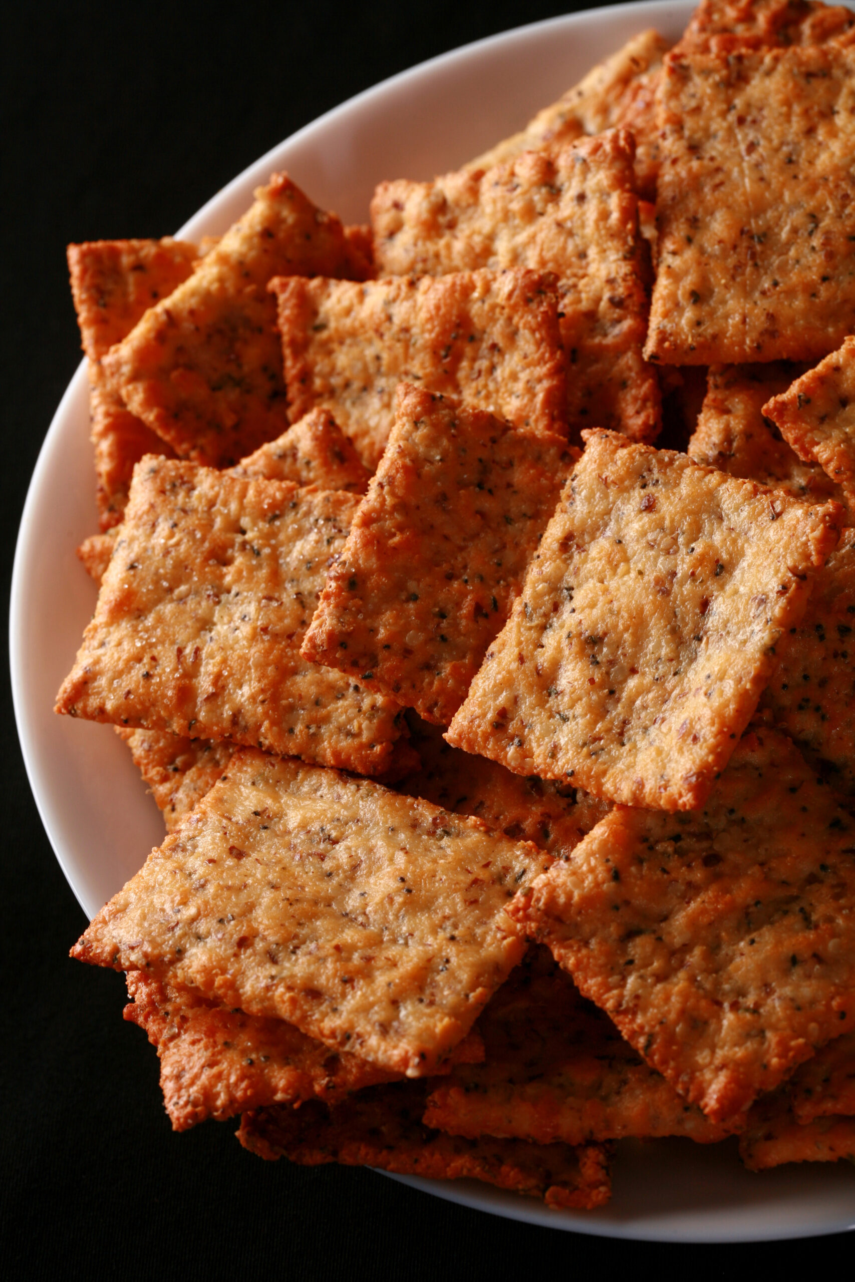 A bowl full of keto crackers.