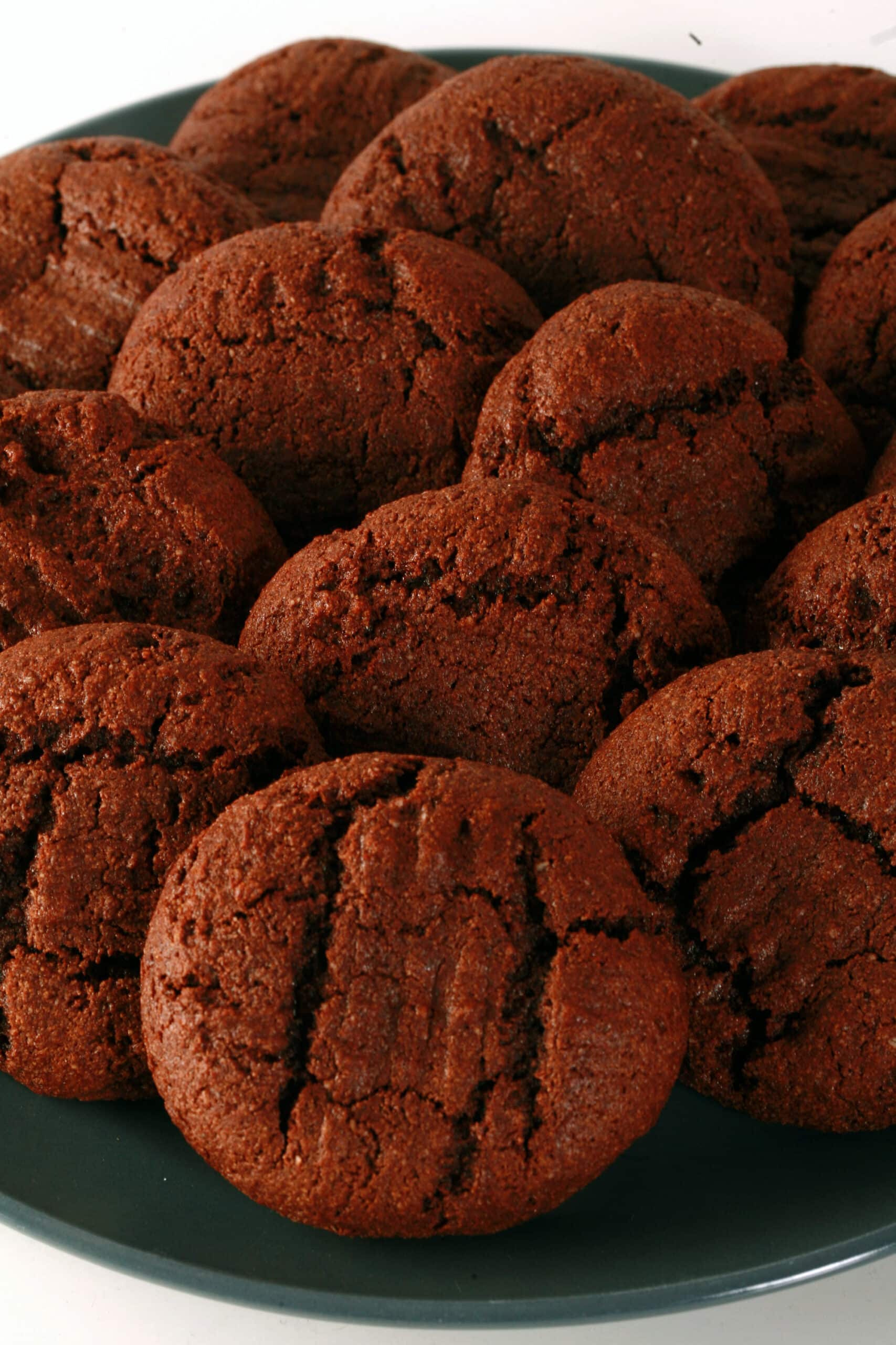 A plate of low carb chocolate peanut butter cookies.