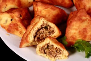 A plate of gluten free keto chicken samosa.